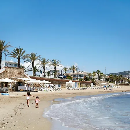 Mallorca, Muy Cerca De La Playa
